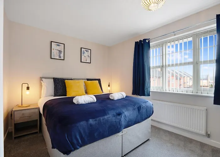 New! Charming 2-Bed Home In Nevis Walk, Sleeps 4!