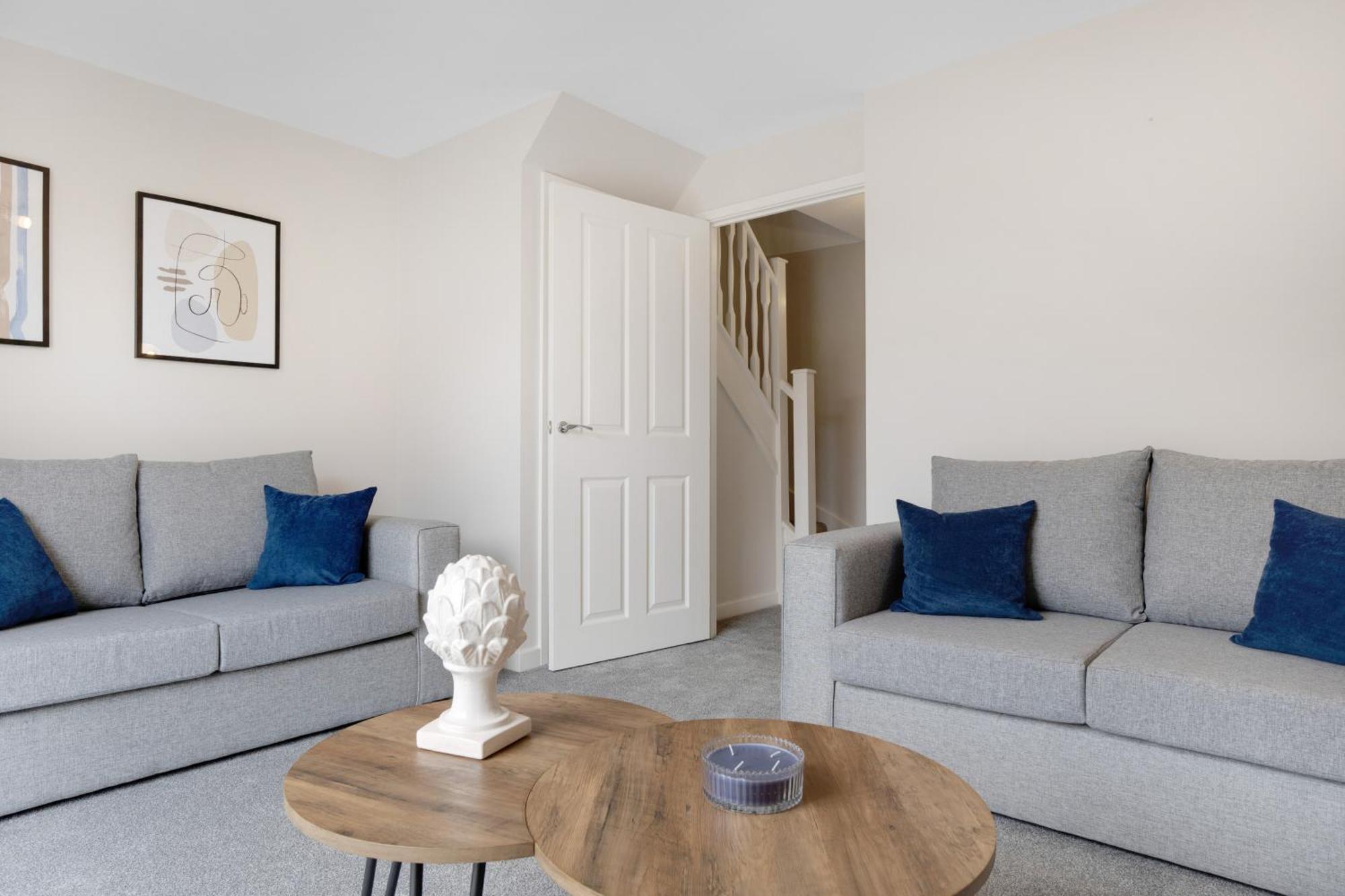 Holiday home New! Charming 2-bed In Nevis Walk, Sleeps 4!